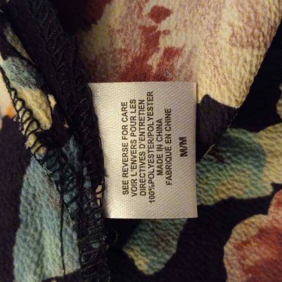 B Collection by Bobeau EUC Blouse Black w/ Tan, Rose Peach Floral, Medium - Picture 7 of 9